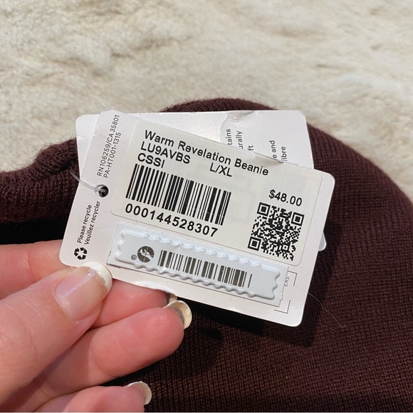 NWT(L/XL) Lululemon Warm Revelation Beanie Cassis Maroon Winter Hat Merino Wool - Picture 12 of 15